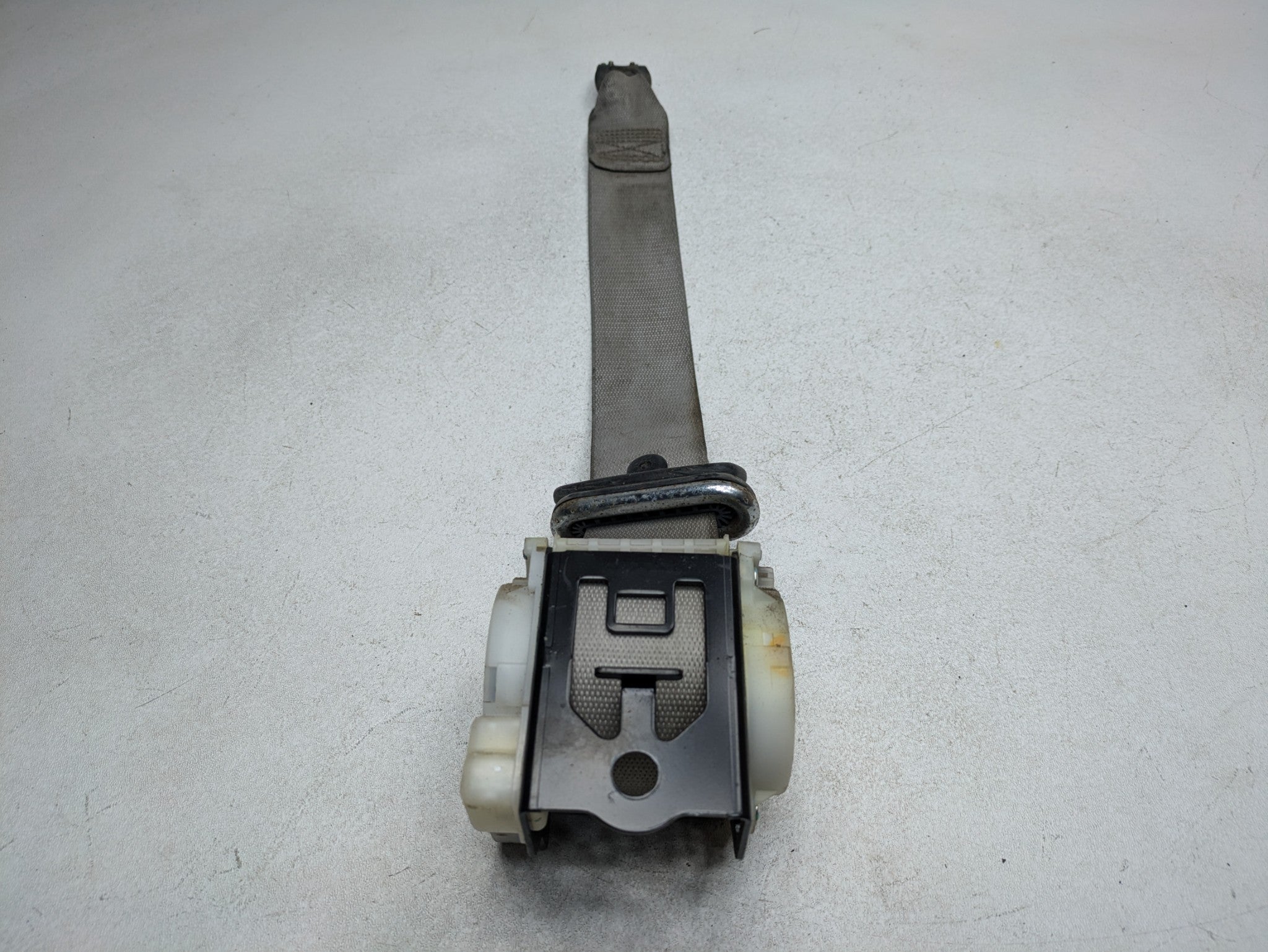 2002 - 2005 OEM MERCEDES BENZ CLK320 REAR RIGHT SIDE RETRACTOR SEAT BELT