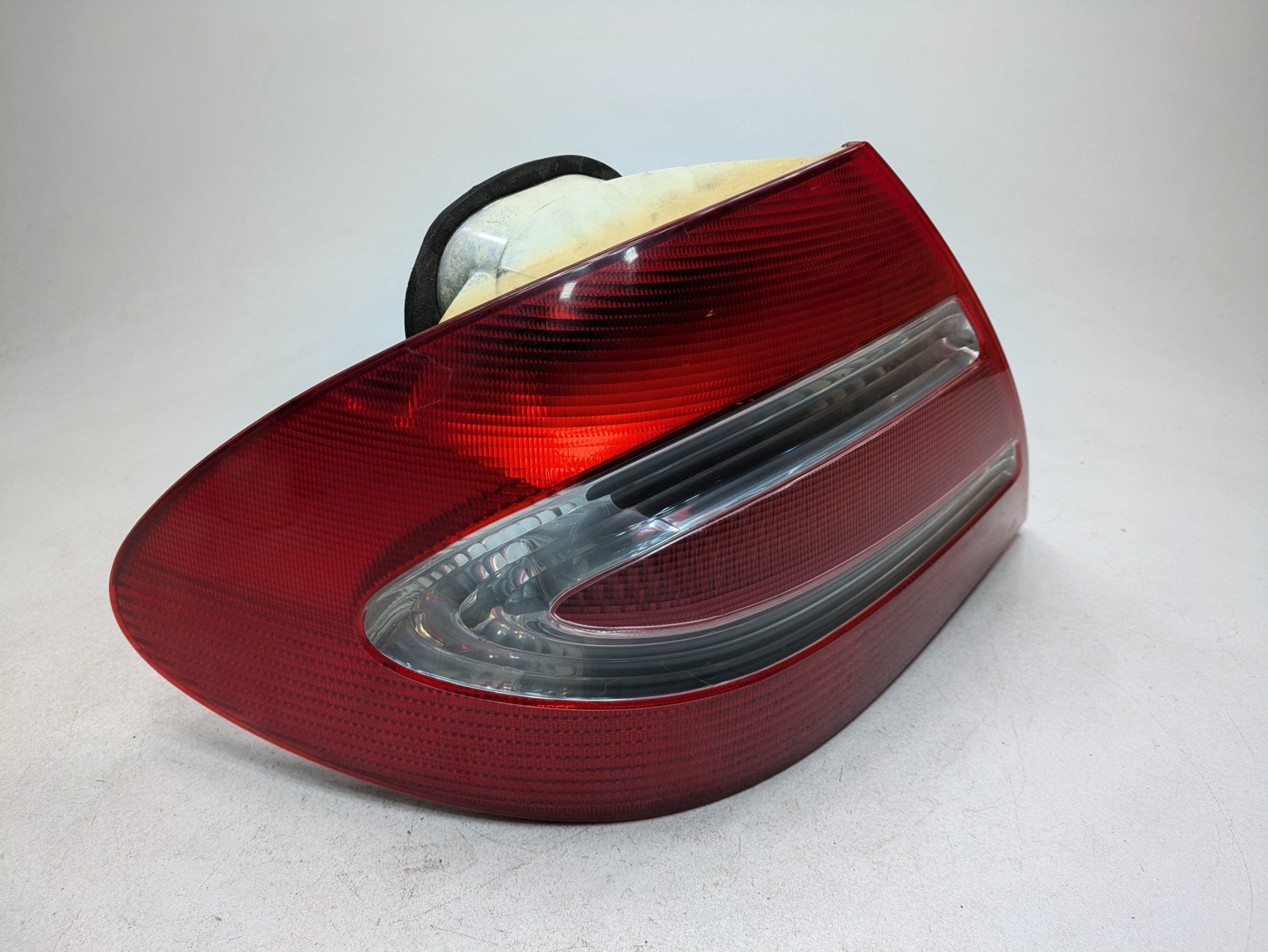 02 - 05 OEM MERCEDES BENZ CLK320 REAR LEFT DRIVER SIDE OUTER TAILLIGHT ASSEMBLY