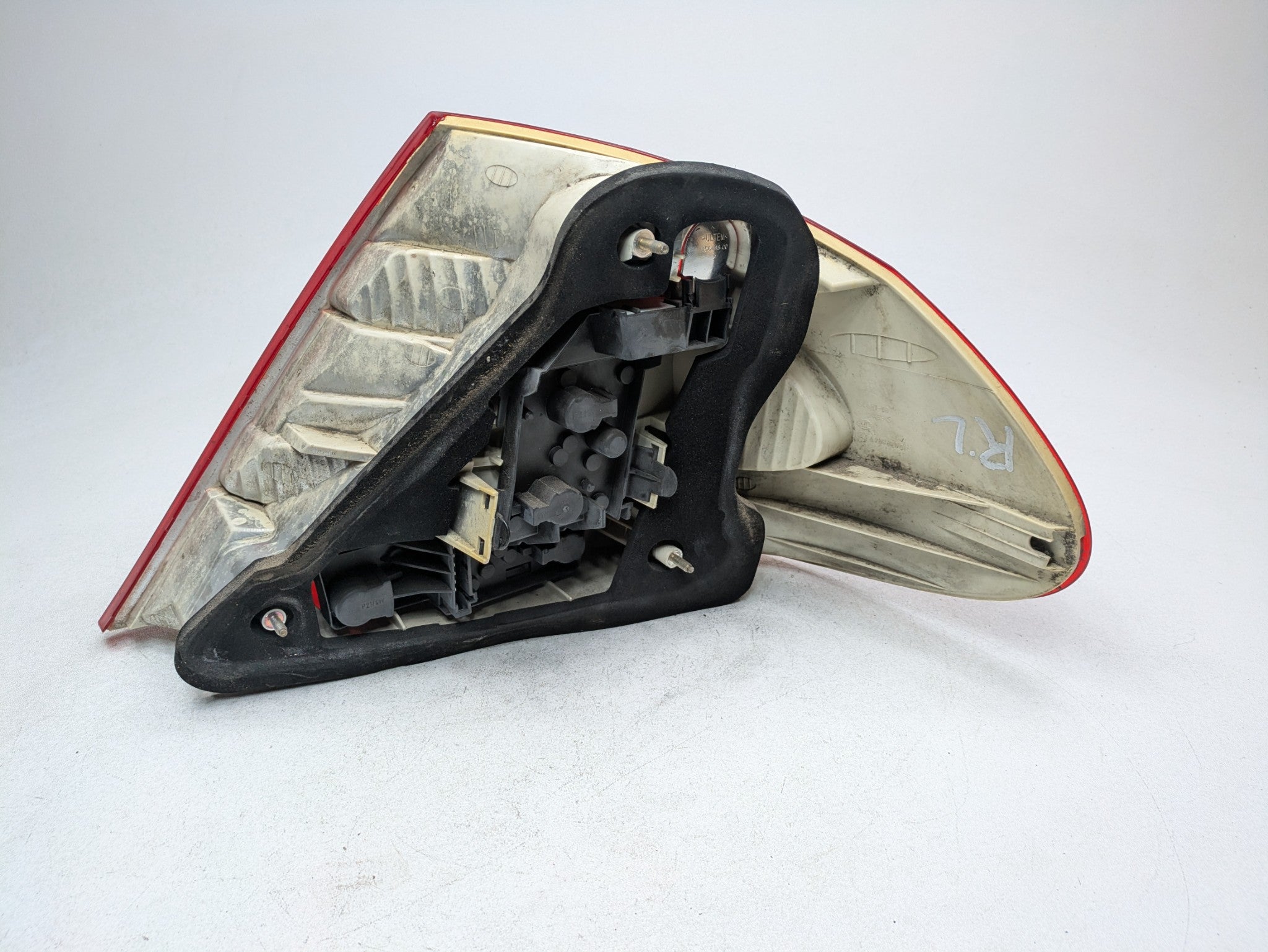 02 - 05 OEM MERCEDES BENZ CLK320 REAR LEFT DRIVER SIDE OUTER TAILLIGHT ASSEMBLY