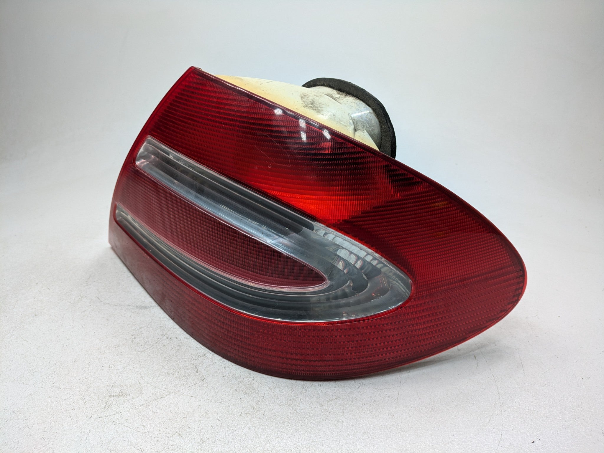 02 - 05 OEM MERCEDES BENZ CLK320 RIGHT PASSENGER SIDE OUTER TAIL LIGHT ASSEMBLY