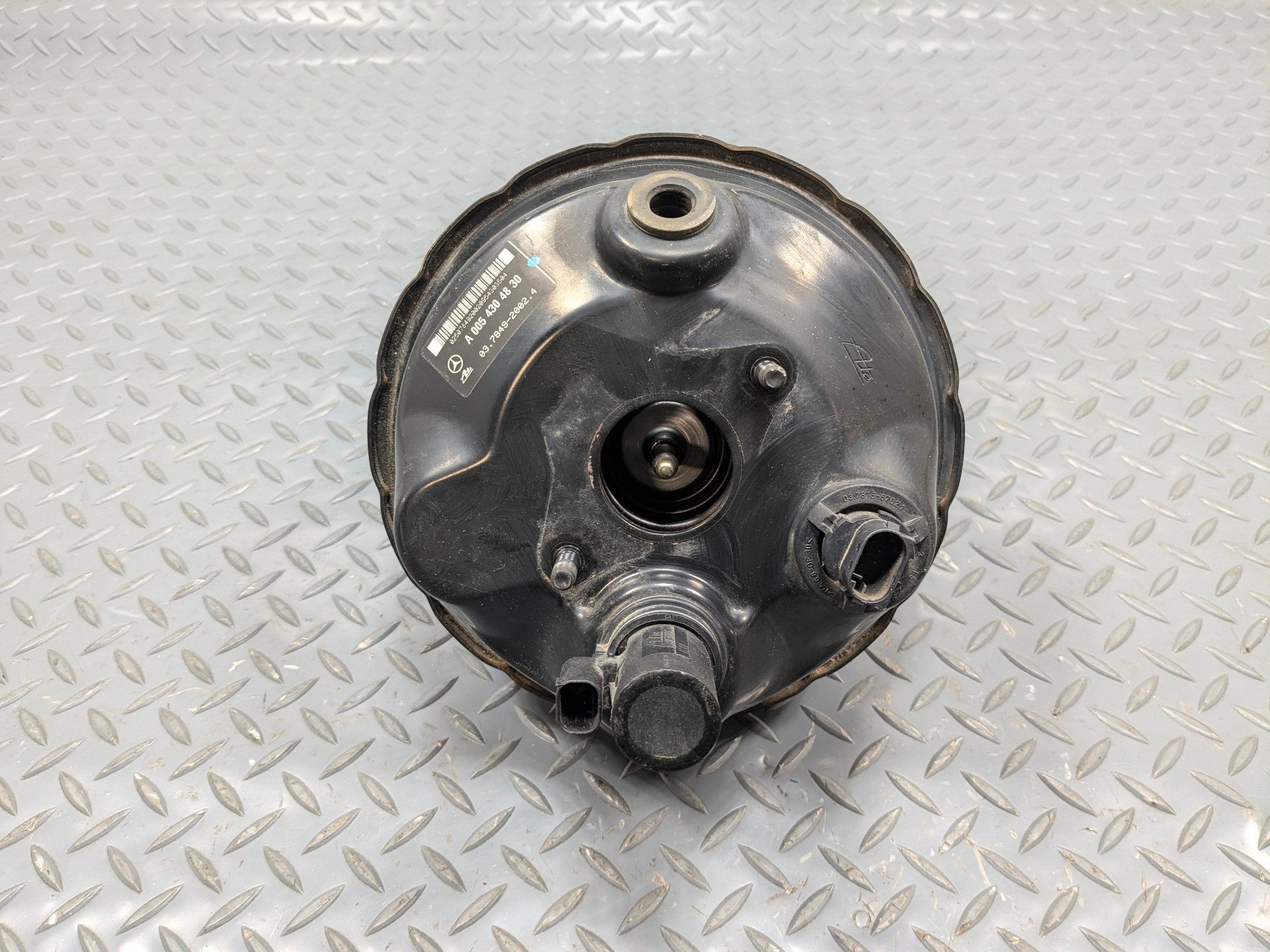 2002 - 2005 OEM MERCEDES BENZ CLK320 POWER BRAKE BOOSTER ASSEMBLY