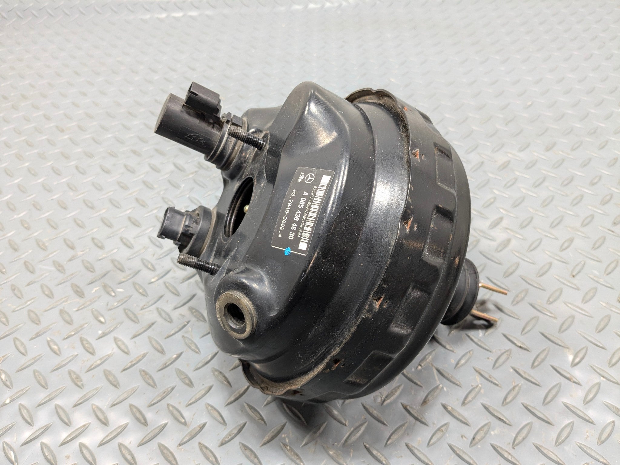 2002 - 2005 OEM MERCEDES BENZ CLK320 POWER BRAKE BOOSTER ASSEMBLY