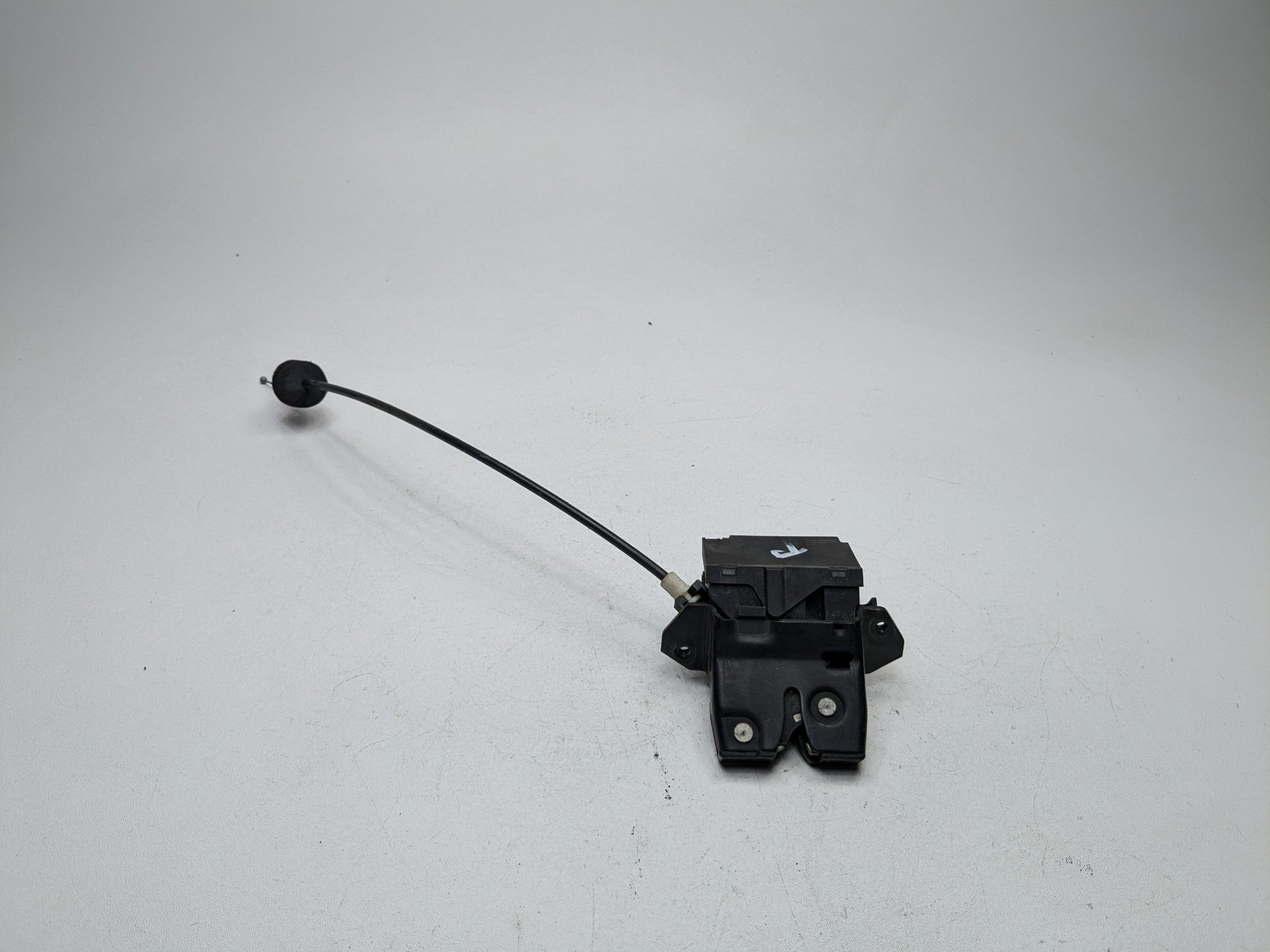 2002 - 2005 OEM MERCEDES BENZ CLK320 REAR TRUNK LID LATCH LOCK ACTUATOR ASSEMBLY