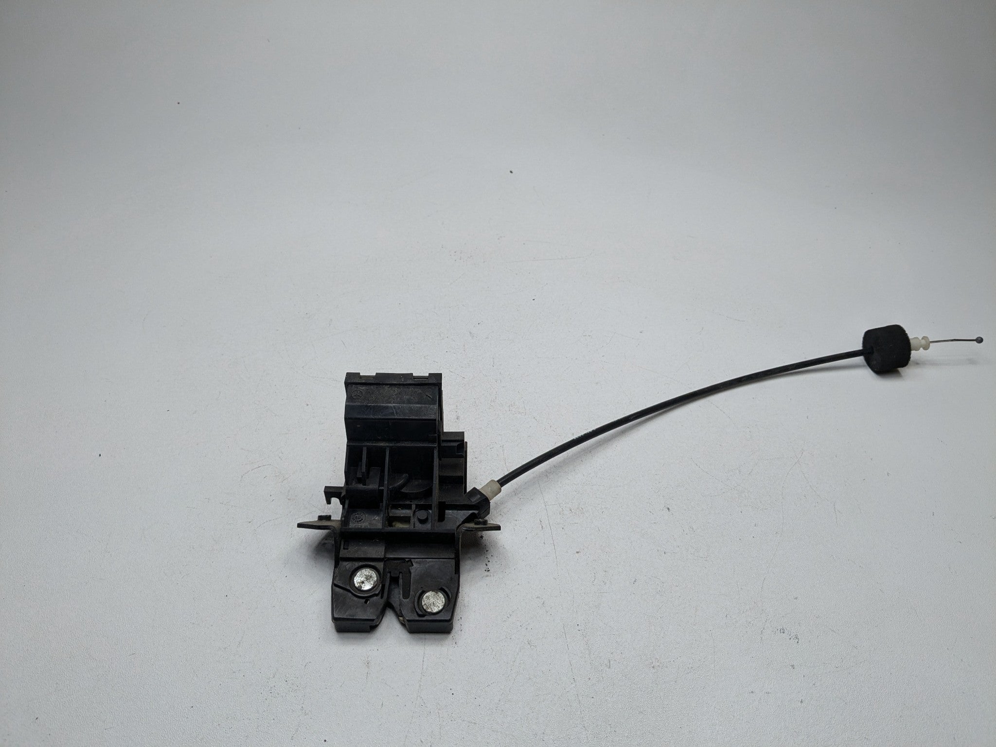 2002 - 2005 OEM MERCEDES BENZ CLK320 REAR TRUNK LID LATCH LOCK ACTUATOR ASSEMBLY