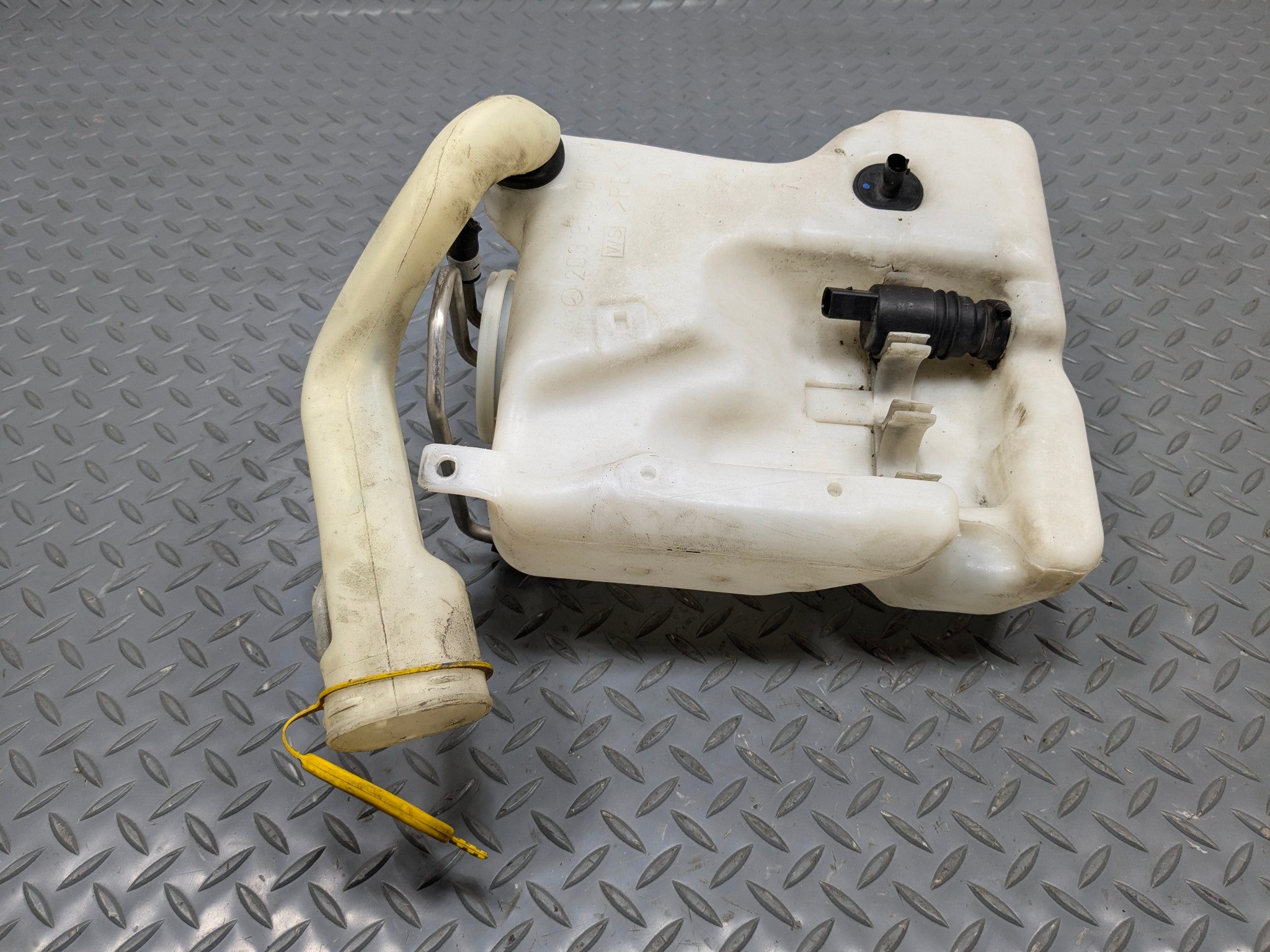 02 - 05 OEM MERCEDES BENZ CLK320 WINDSHIELD WASHER FLUID TANK BOTTLE RESERVOIR