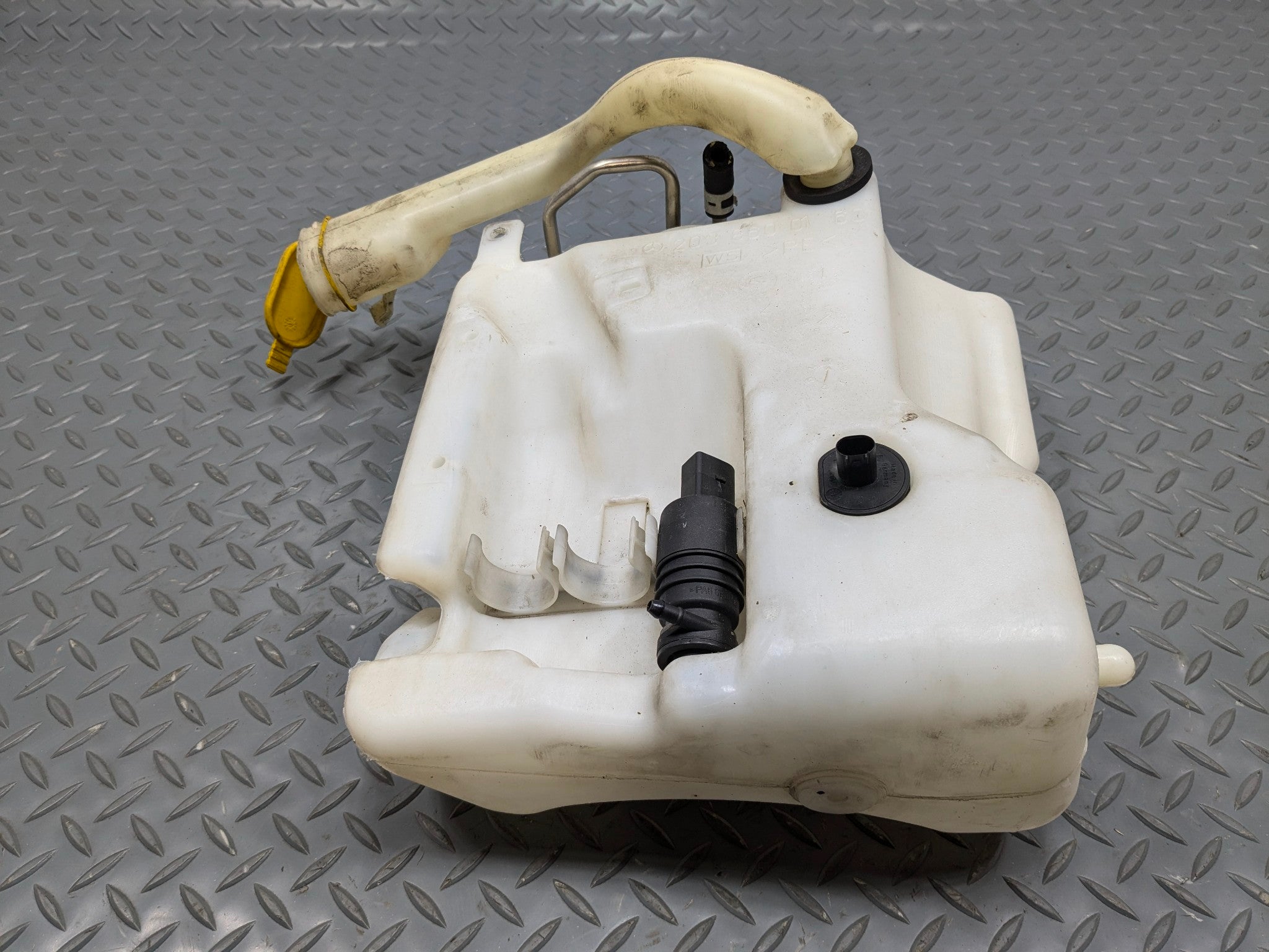 02 - 05 OEM MERCEDES BENZ CLK320 WINDSHIELD WASHER FLUID TANK BOTTLE RESERVOIR