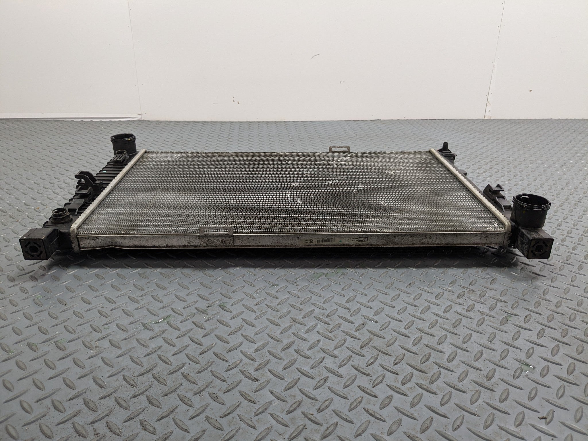 02 - 05 OEM MERCEDES BENZ CLK320 ENGINE COOLING RADIATOR AUTOMATIC TRANSMISSION