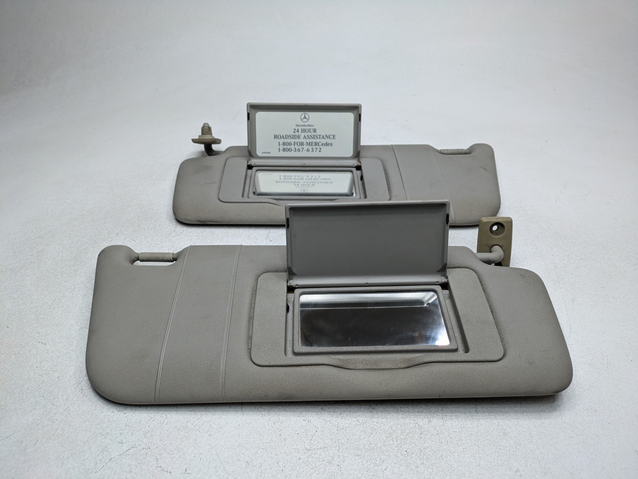 2002 - 2005 OEM MERCEDES BENZ CLK320 FRONT LEFT AND RIGHT SUN VISOR SET GRAY