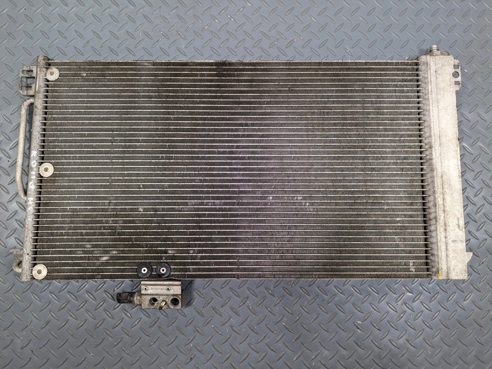 02 - 05 OEM MERCEDES BENZ CLK320 AIR CONDITIONING CONDENSER RADIATOR ASSEMBLY
