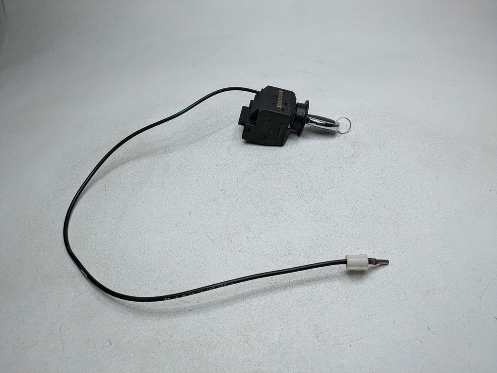 2002 - 2005 OEM MERCEDES BENZ CLK320 IGNITION SWITCH MODULE WITH KEY BLACK