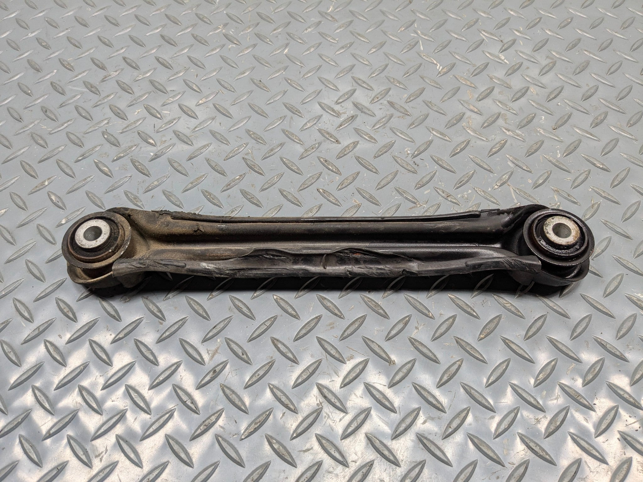 2002 - 2005 OEM MERCEDES BENZ CLK320 REAR LEFT LOWER FORWARD CONTROL ARM