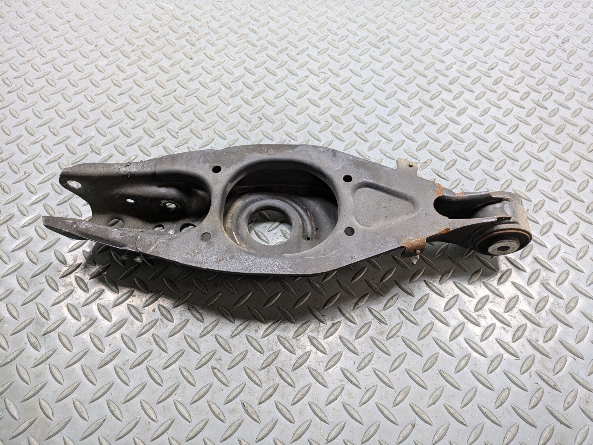 2002 - 2005 OEM MERCEDES BENZ CLK320 REAR LEFT SIDE SUSPENSION LOWER CONTROL ARM