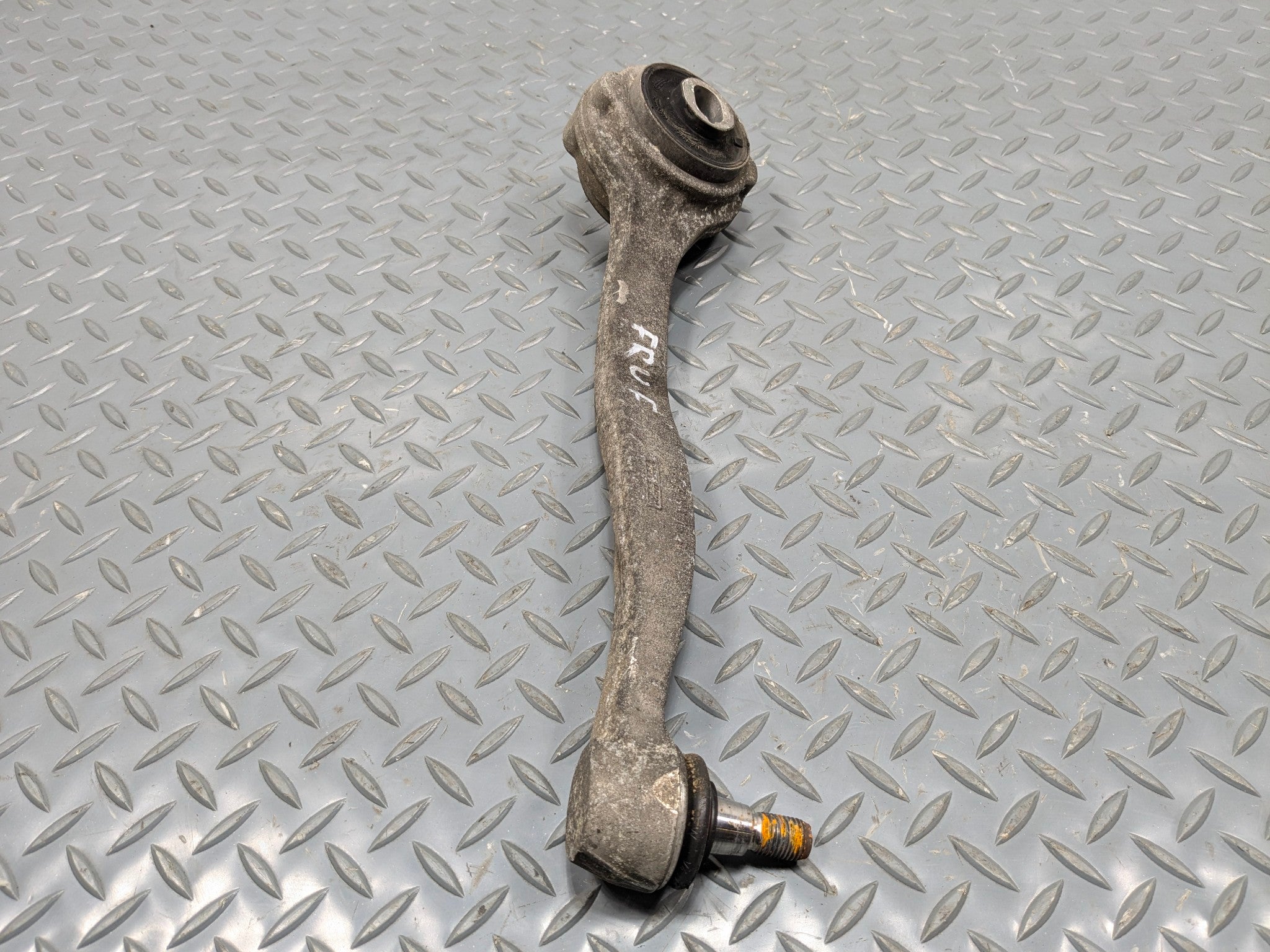 02 - 05 OEM MERCEDES BENZ CLK320 FRONT RIGHT PASSENGER SIDE UPPER CONTROL ARM