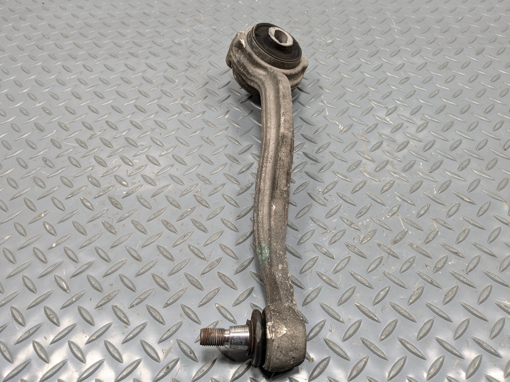 02 - 05 OEM MERCEDES BENZ CLK320 FRONT RIGHT PASSENGER SIDE UPPER CONTROL ARM