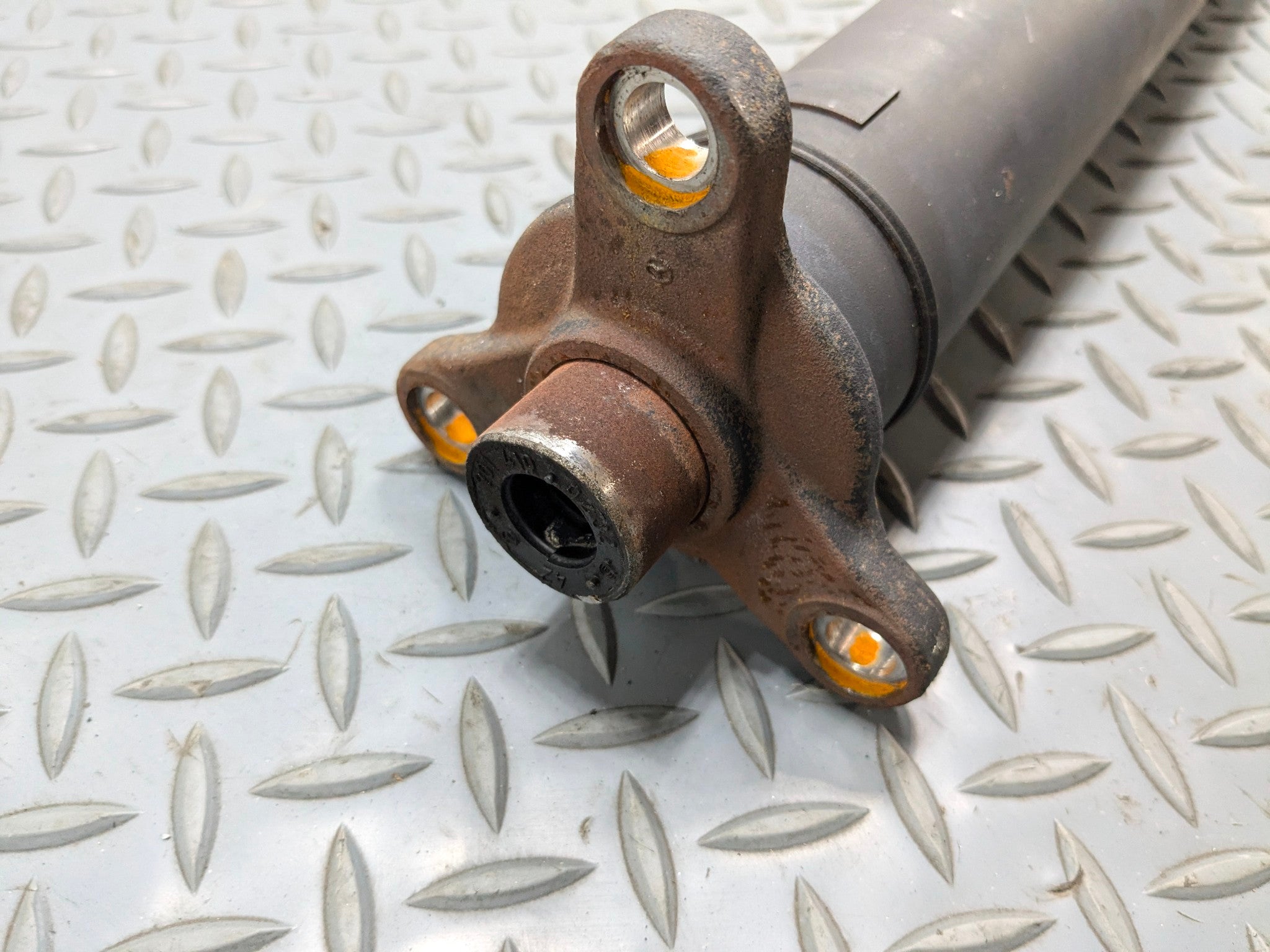 2002 - 2005 OEM MERCEDES BENZ CLK320 REAR PROPELLER DRIVE SHAFT ASSEMBLY