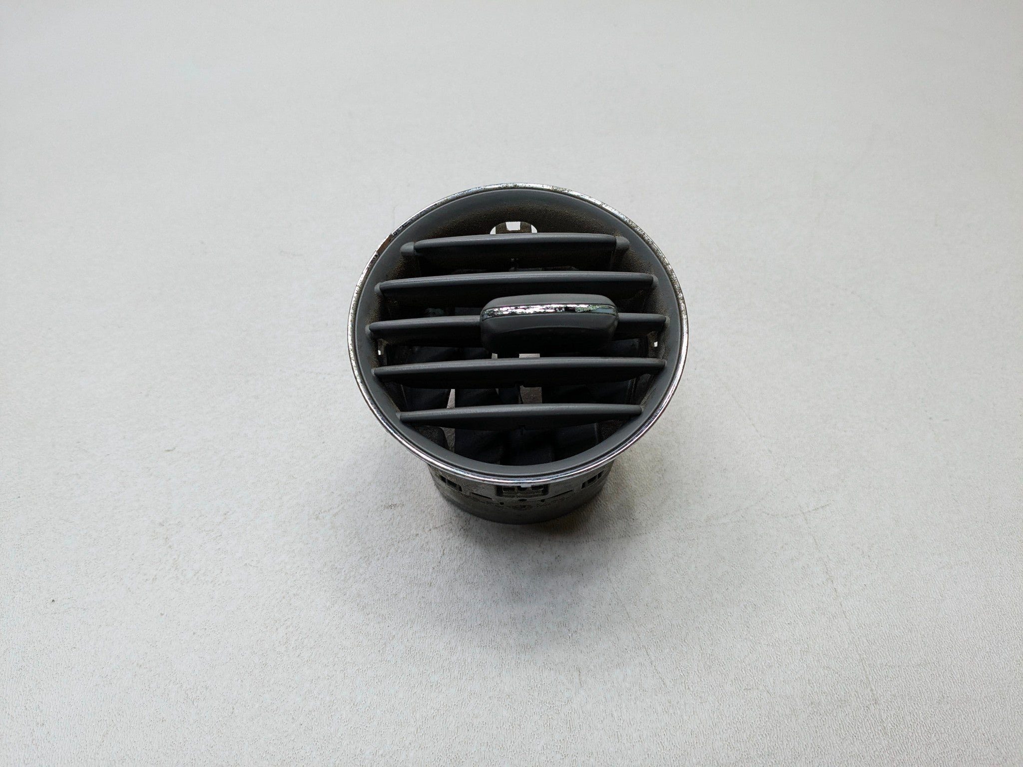 2002 - 2005 OEM MERCEDES BENZ CLK320 FRONT RIGHT SIDE DASH AC HEATER VENT