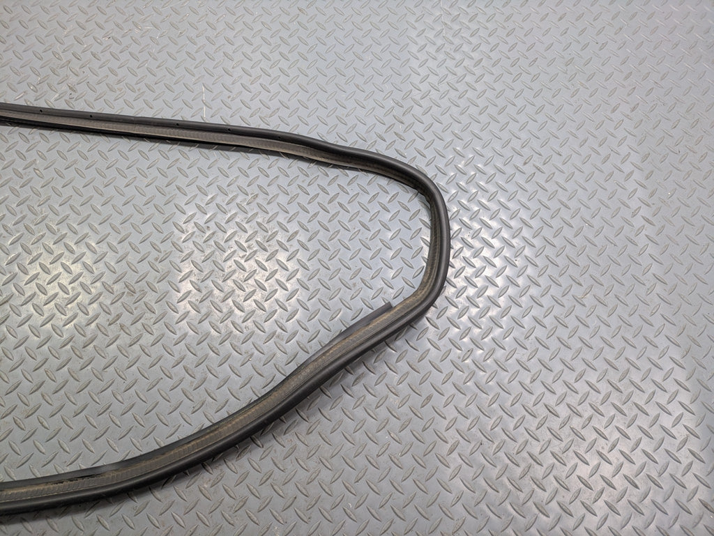 2002 - 2005 OEM MERCEDES BENZ CLK320 REAR TRUNK SEAL WEATHER STRIPPING RUBBER