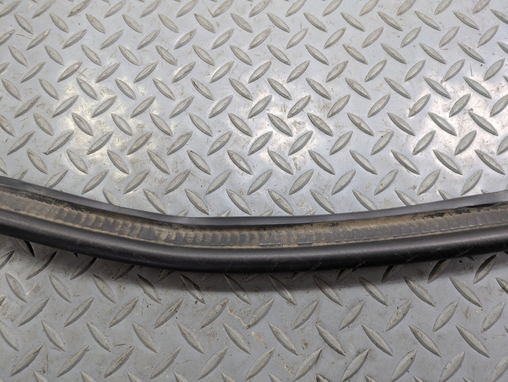 2002 - 2005 OEM MERCEDES BENZ CLK320 REAR TRUNK SEAL WEATHER STRIPPING RUBBER