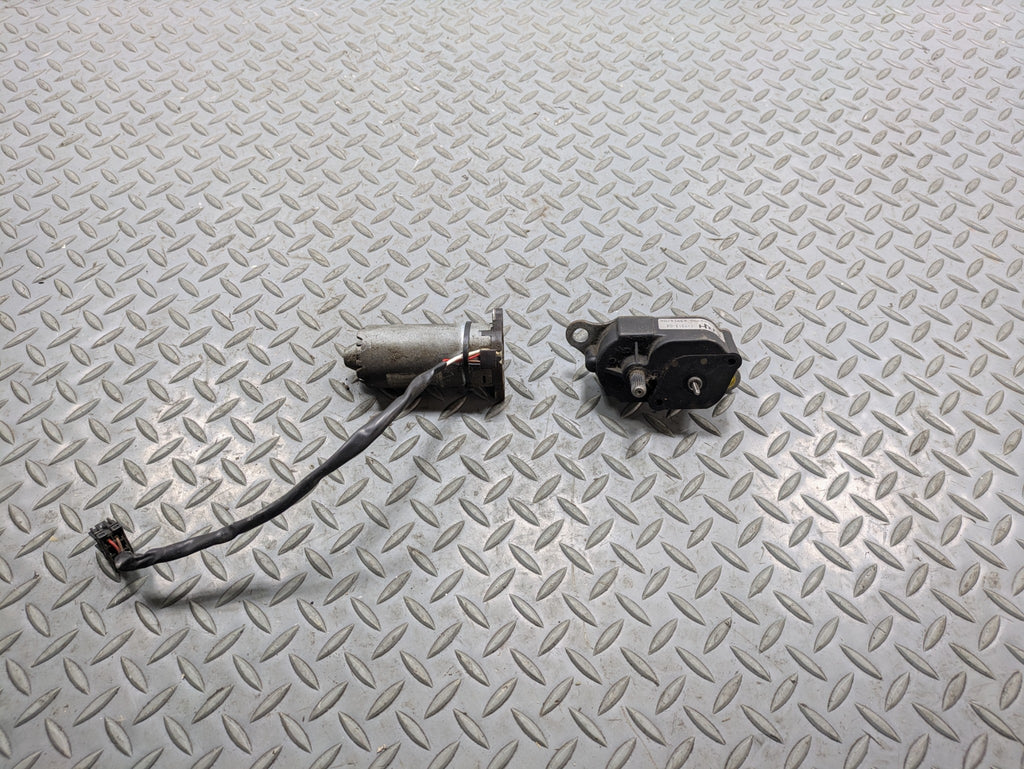02 - 05 OEM MERCEDES BENZ CLK320 FRONT LEFT OR RIGHT SEAT ANGLE ADJUSTMENT MOTOR