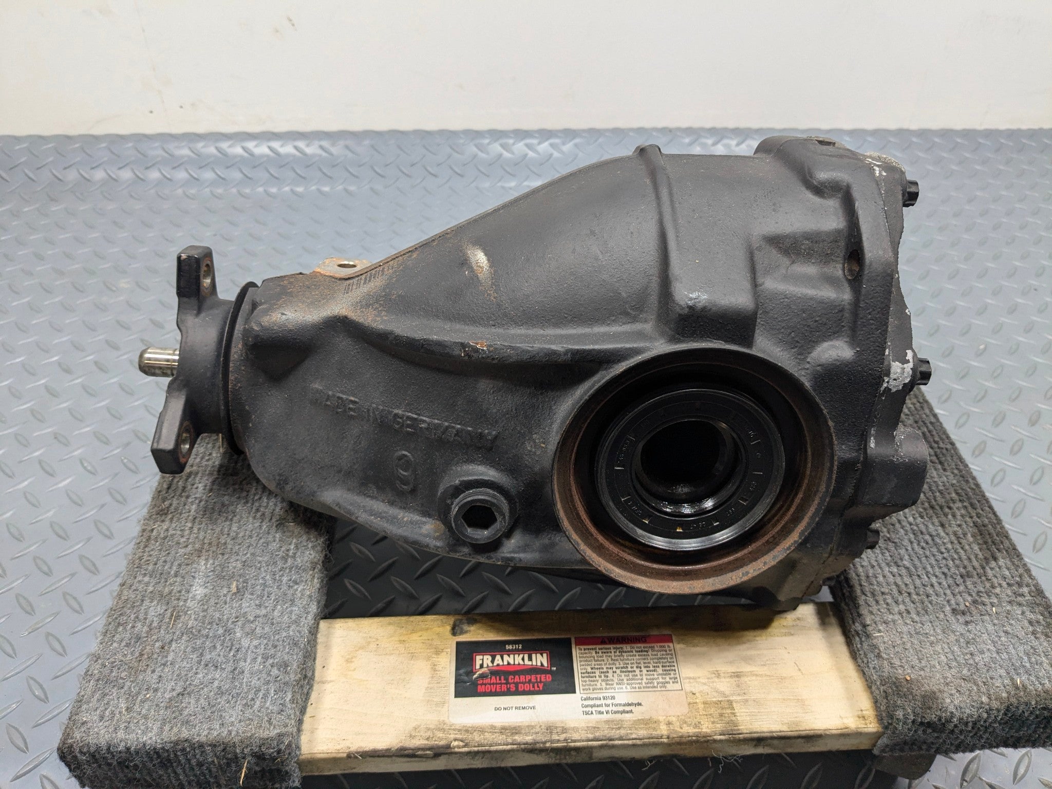 02 - 05 OEM MERCEDES BENZ CLK320 REAR DIFFERENTIAL CARRIER RATIO 3.45 ASSEMBLY