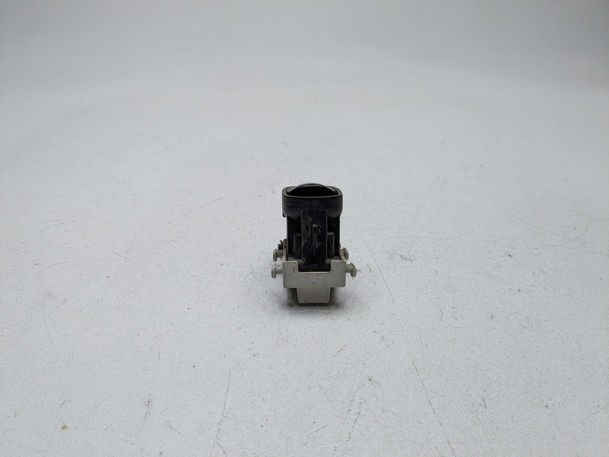02 - 05 OEM MERCEDES BENZ CLK320 REAR LEFT DRIVER SIDE WINDOW REGULATOR SWITCH