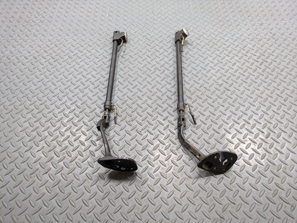02 - 05 OEM MERCEDES BENZ CLK320 REAR LEFT AND RIGHT CASE COVER LIFT CYLINDER