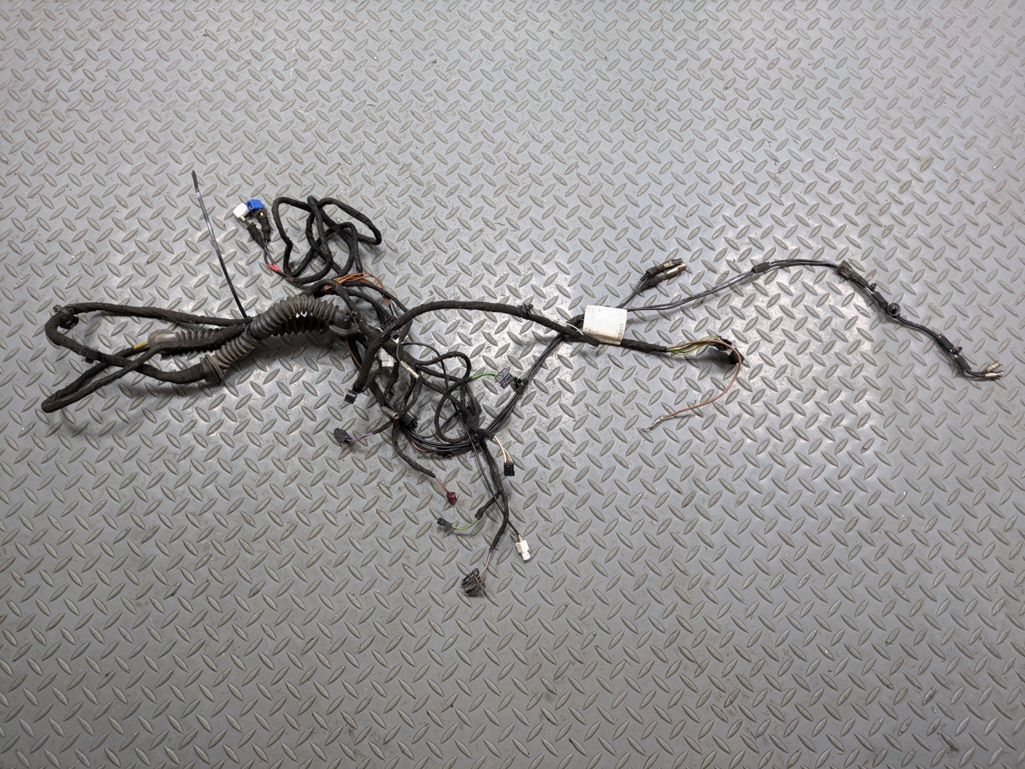 2002 - 2005 OEM MERCEDES BENZ CLK320 COMPLETE CONVERTIBLE TRUNK WIRE HARNESS