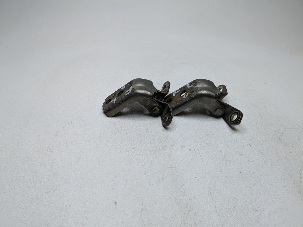 2004 - 2006 OEM NISSAN MAXIMA FRONT LEFT SIDE UPPER AND LOWER DOOR HINGE SET