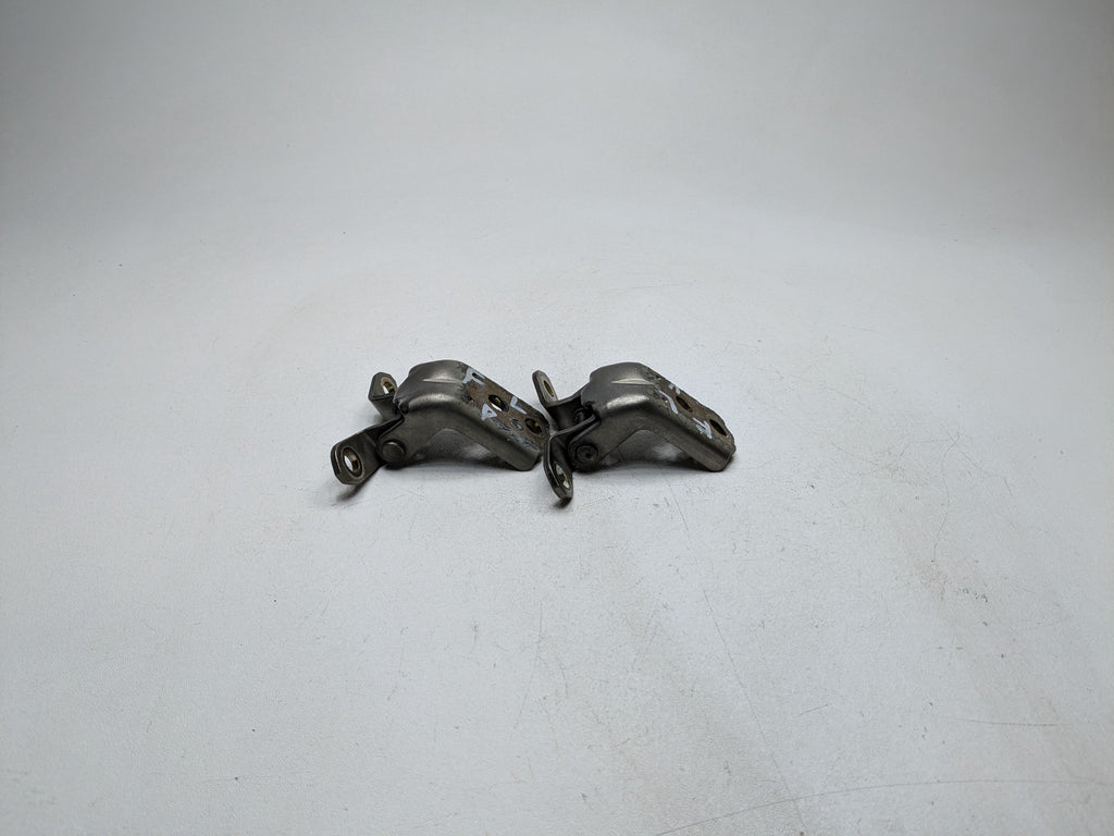2004 - 2006 OEM NISSAN MAXIMA FRONT LEFT SIDE UPPER AND LOWER DOOR HINGE SET