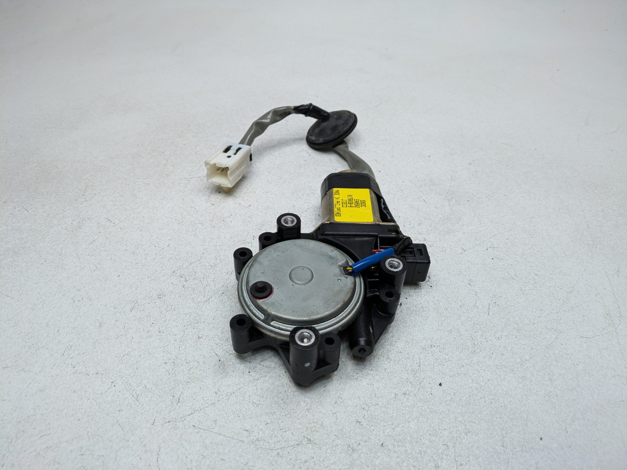 2004 - 2006 OEM NISSAN MAXIMA POWER WINDOW MOTOR FRONT RIGHT PASSENGER SIDE