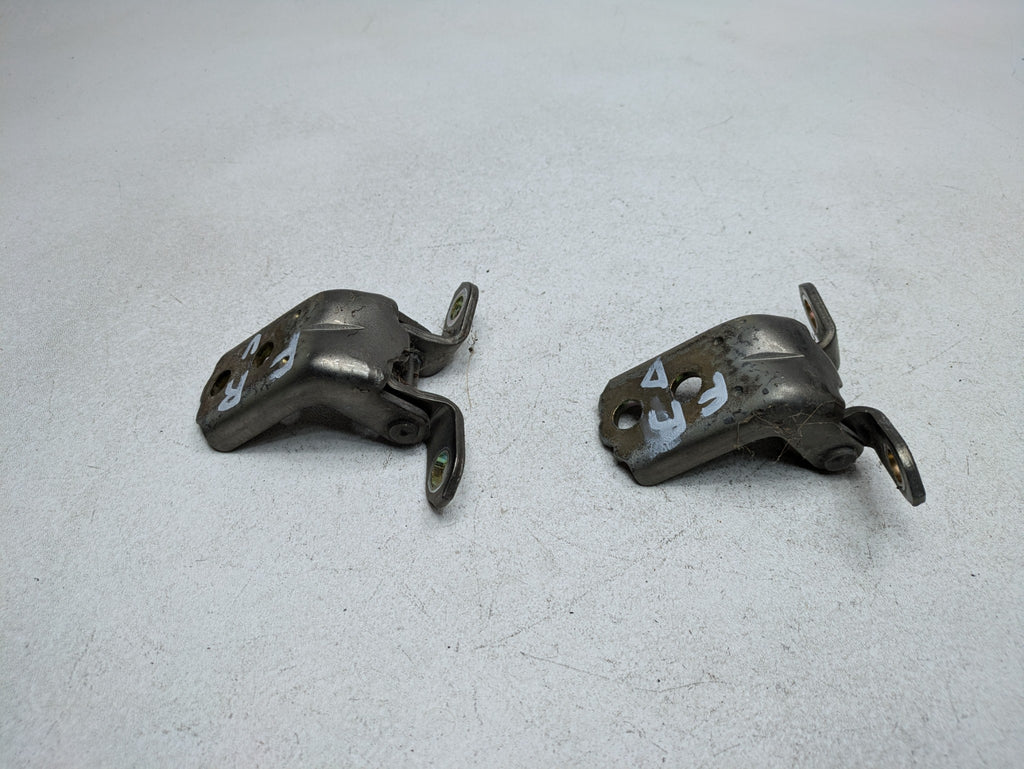 2004 - 2006 OEM NISSAN MAXIMA FRONT RIGHT SIDE UPPER AND LOWER DOOR HINGE SET