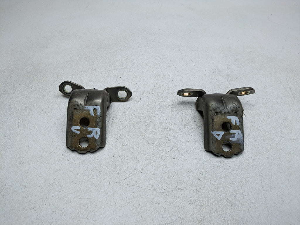 2004 - 2006 OEM NISSAN MAXIMA FRONT RIGHT SIDE UPPER AND LOWER DOOR HINGE SET