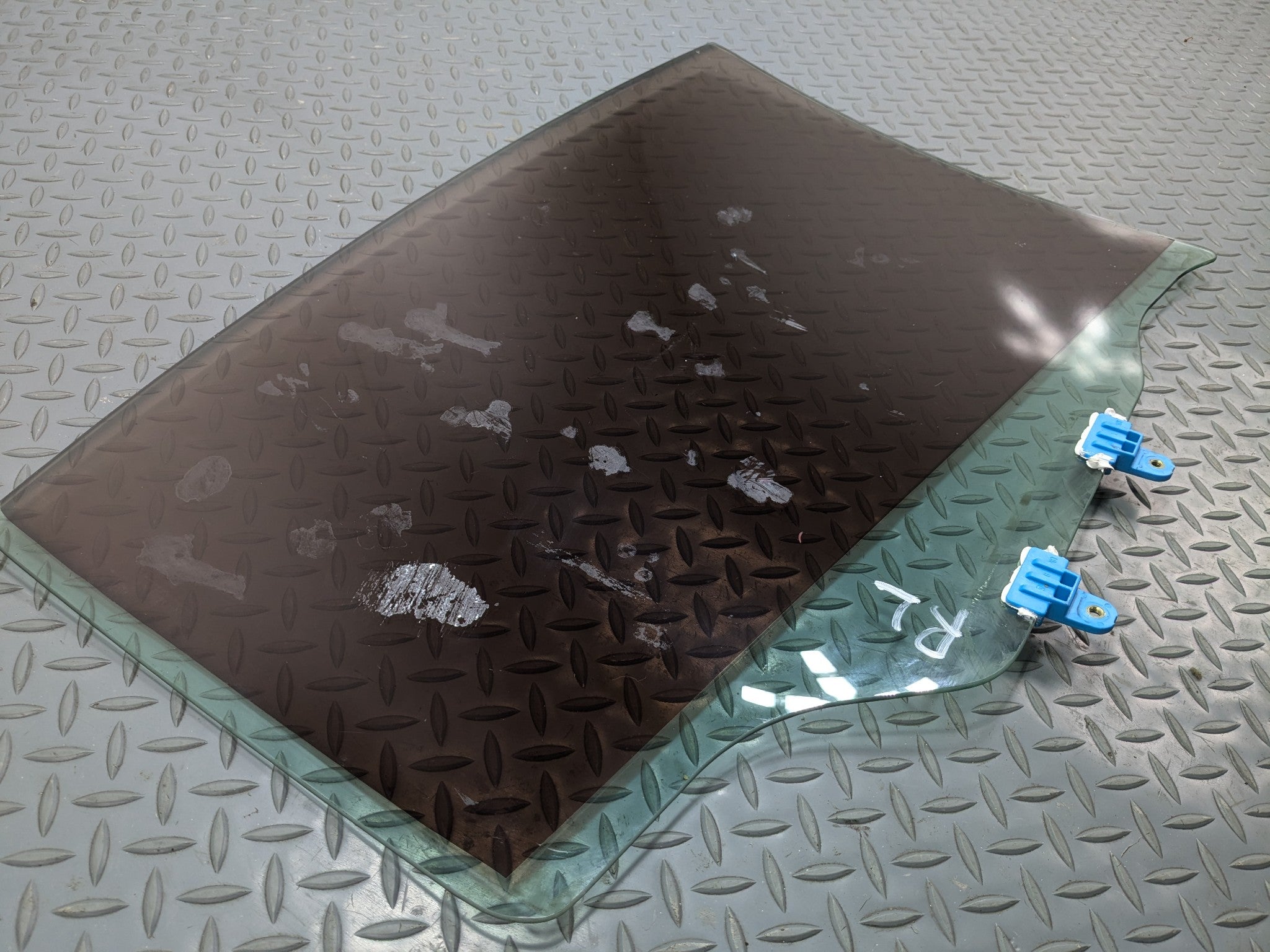 2004 - 2006 OEM NISSAN MAXIMA REAR LEFT DRIVER SIDE DOOR WINDOW GLASS