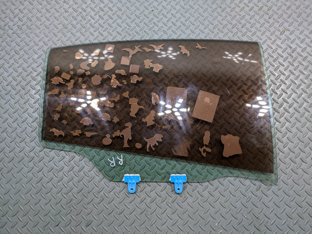 2004 - 2006 OEM NISSAN MAXIMA REAR RIGHT PASSENGER SIDE DOOR WINDOW GLASS