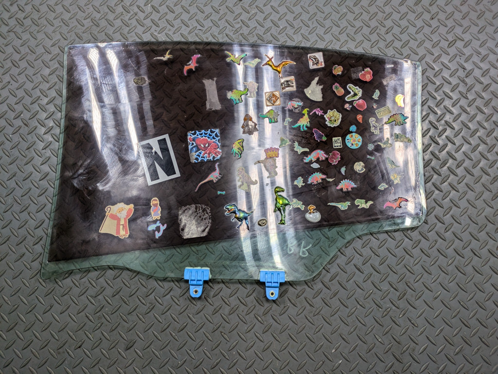 2004 - 2006 OEM NISSAN MAXIMA REAR RIGHT PASSENGER SIDE DOOR WINDOW GLASS