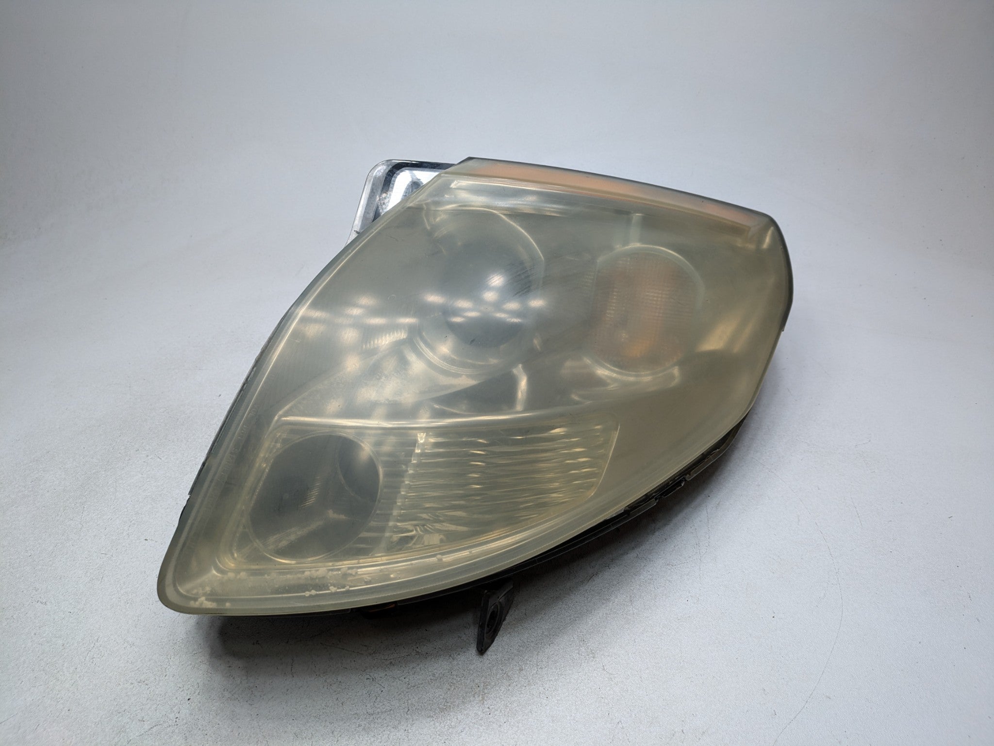 2004 - 2006 OEM NISSAN MAXIMA FRONT RIGHT PASSENGER SIDE HEADLAMP ASSEMBLY