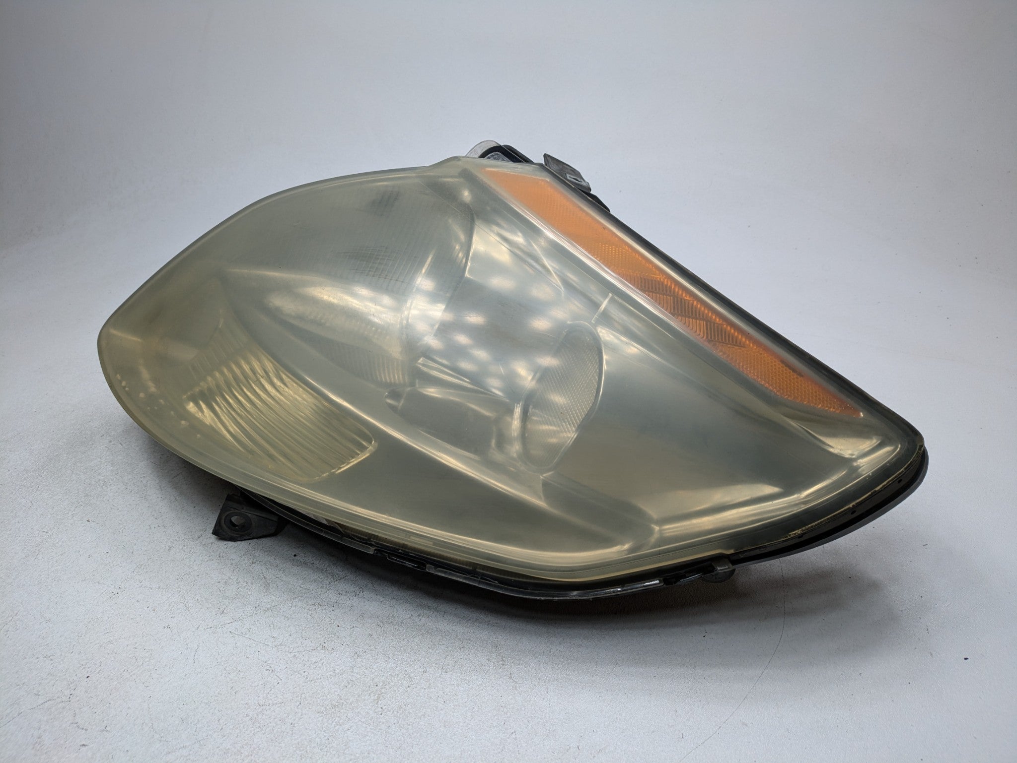 2004 - 2006 OEM NISSAN MAXIMA FRONT RIGHT PASSENGER SIDE HEADLAMP ASSEMBLY