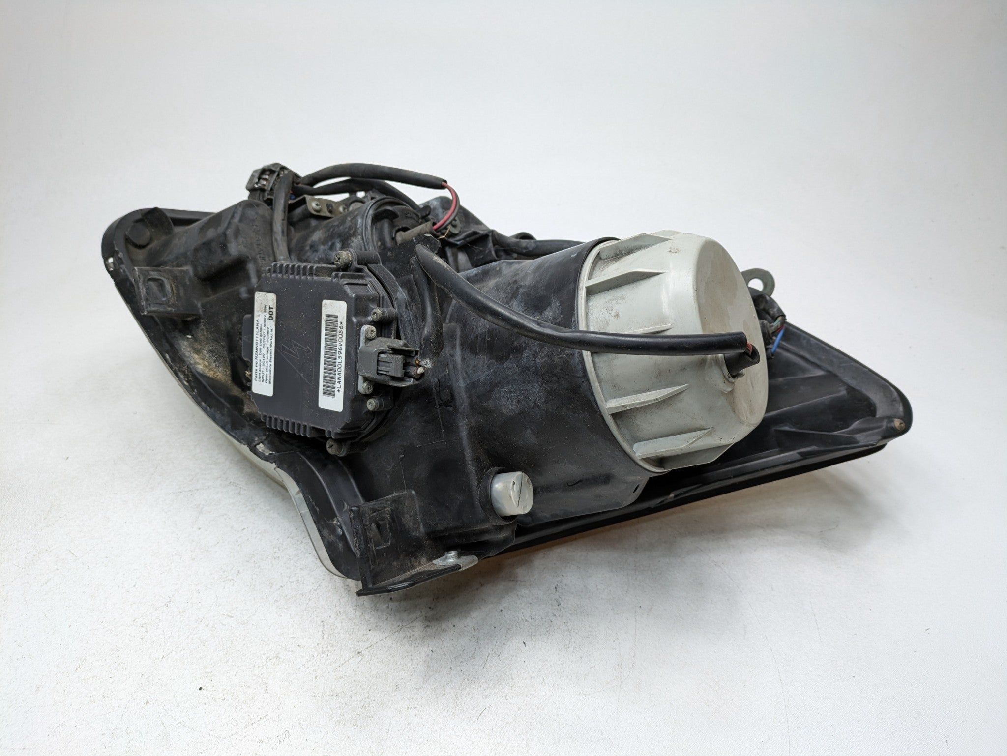 2004 - 2006 OEM NISSAN MAXIMA FRONT RIGHT PASSENGER SIDE HEADLAMP ASSEMBLY