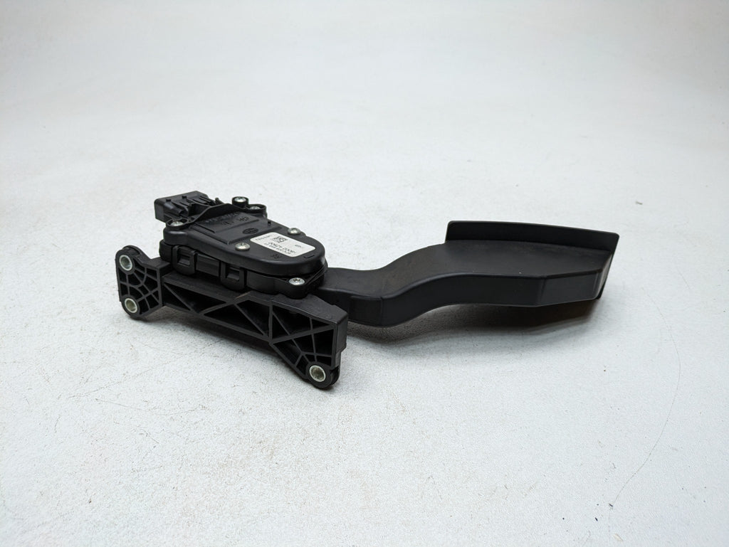 04 - 06 OEM NISSAN MAXIMA GAS THROTTLE ACCELERATOR PEDAL WITH SENSOR ASSEMBLY
