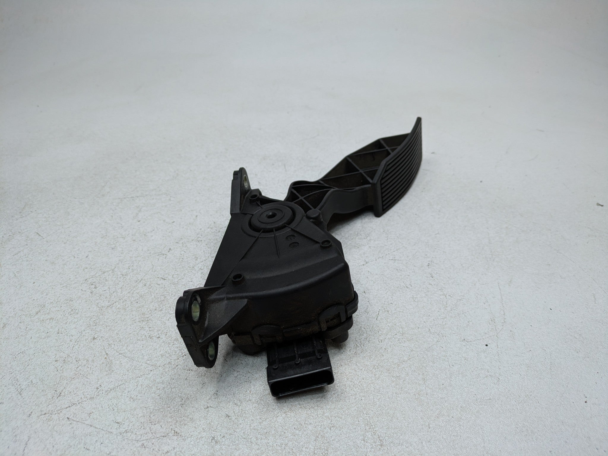 04 - 06 OEM NISSAN MAXIMA GAS THROTTLE ACCELERATOR PEDAL WITH SENSOR ASSEMBLY