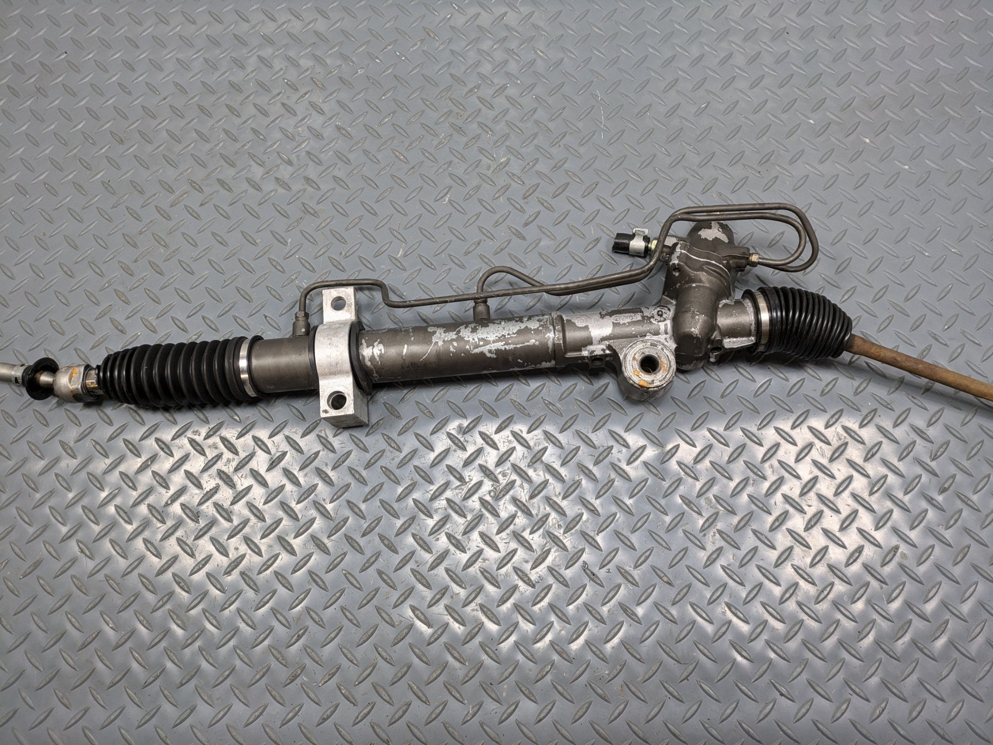2004 - 2006 OEM NISSAN MAXIMA POWER STEERING GEAR RACK AND PINION ASSEMBLY