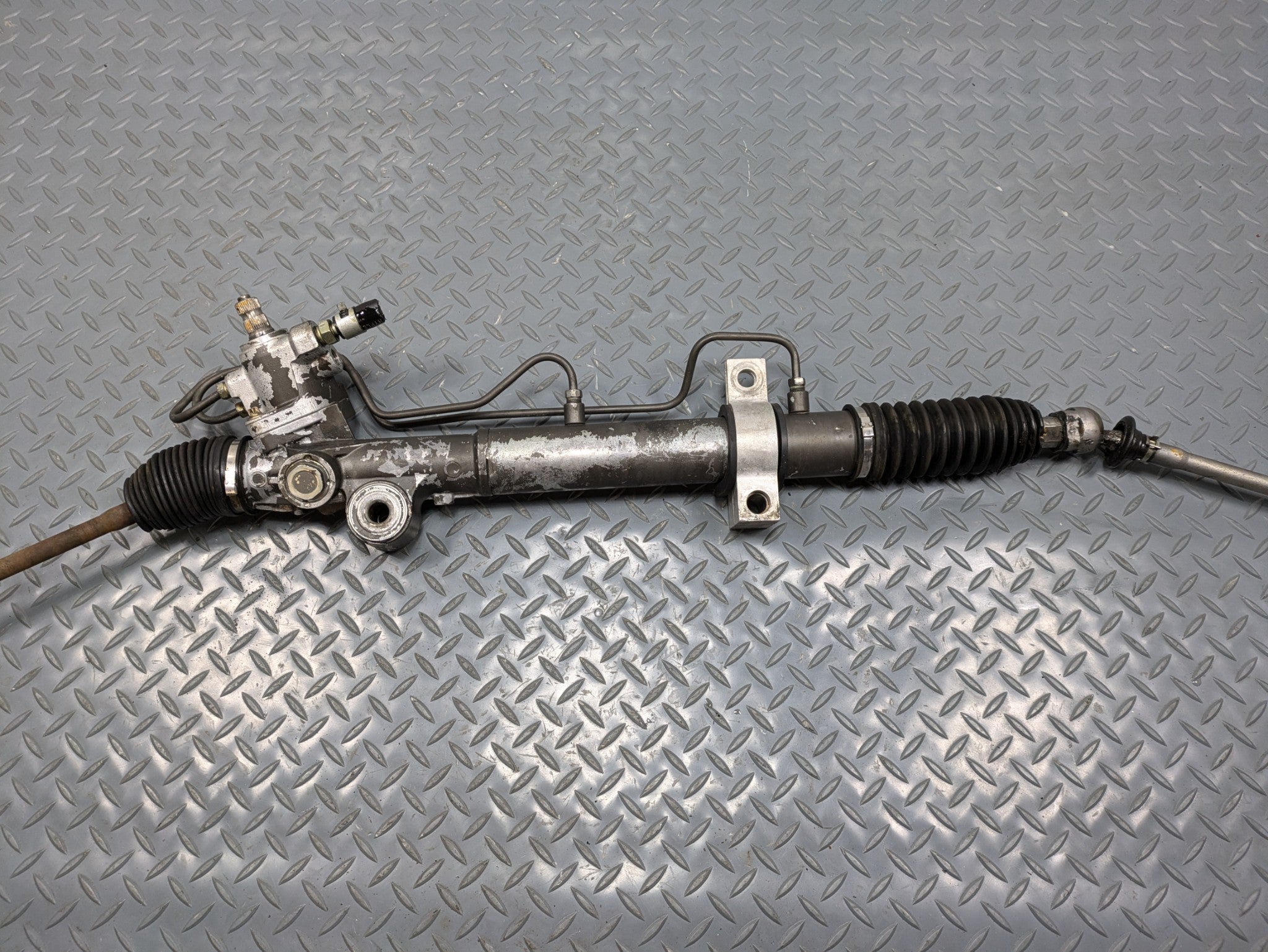 2004 - 2006 OEM NISSAN MAXIMA POWER STEERING GEAR RACK AND PINION ASSEMBLY