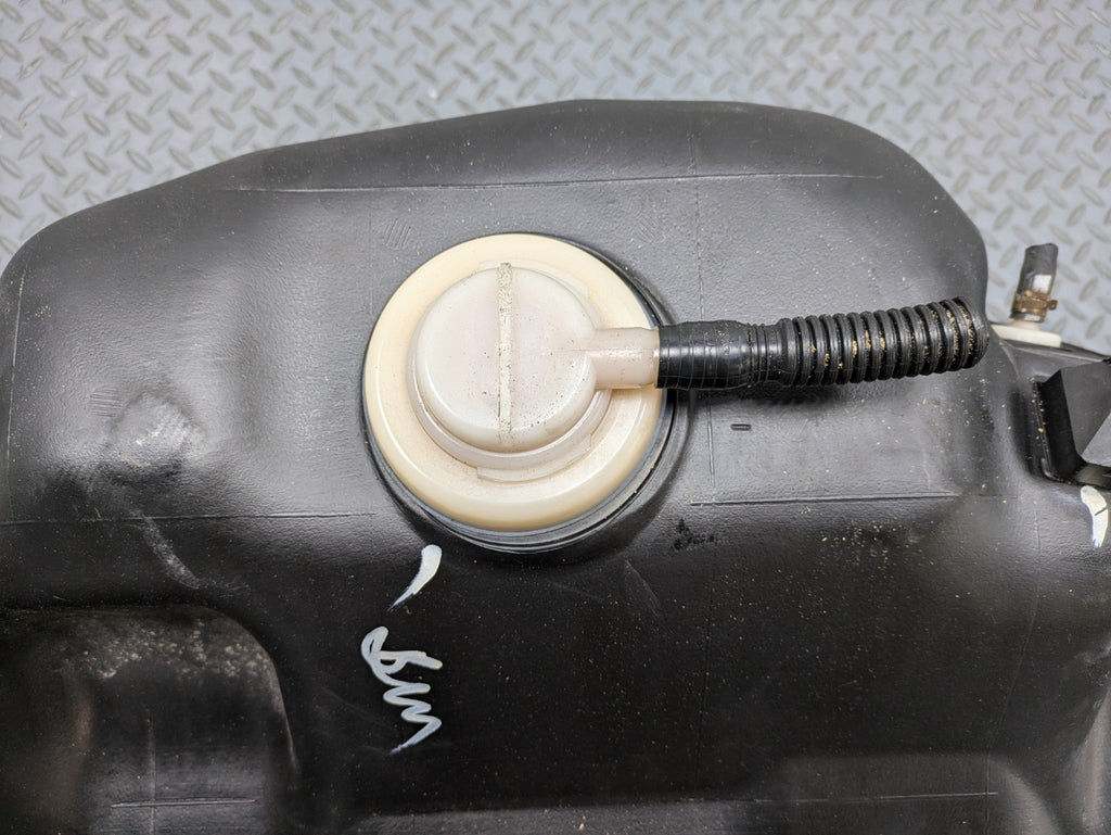 2004 - 2006 OEM NISSAN MAXIMA GAS FUEL TANK RESERVOIR ASSEMBLY 20 GAL