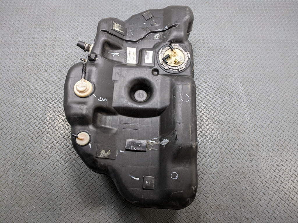 2004 - 2006 OEM NISSAN MAXIMA GAS FUEL TANK RESERVOIR ASSEMBLY 20 GAL