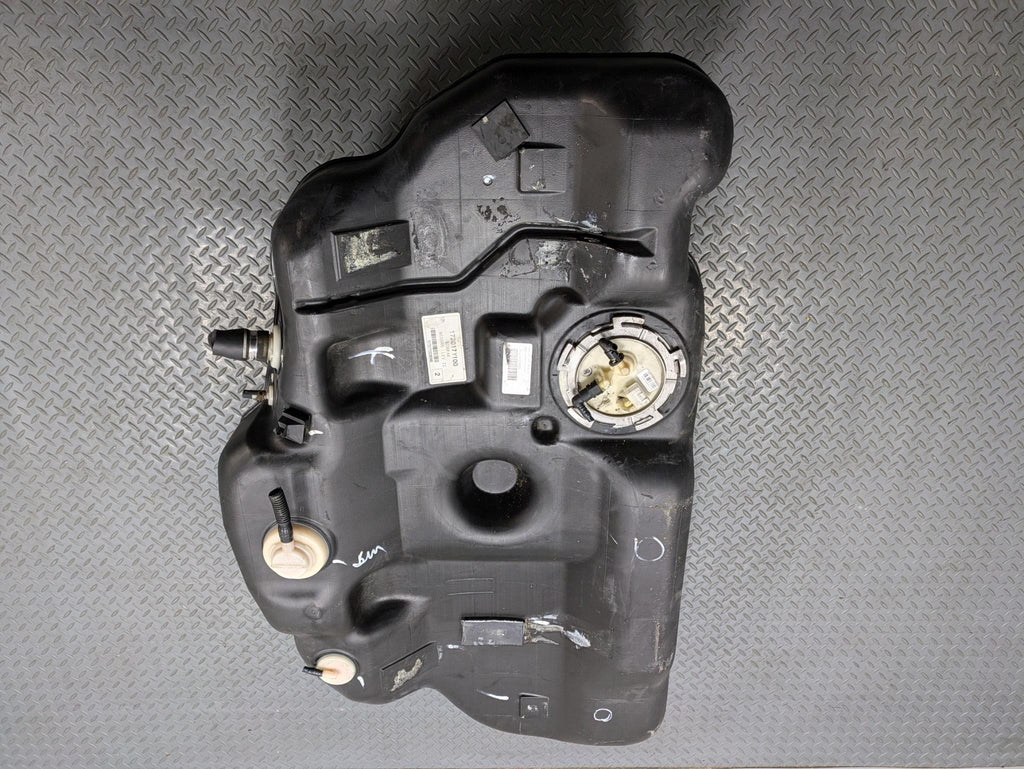 2004 - 2006 OEM NISSAN MAXIMA GAS FUEL TANK RESERVOIR ASSEMBLY 20 GAL