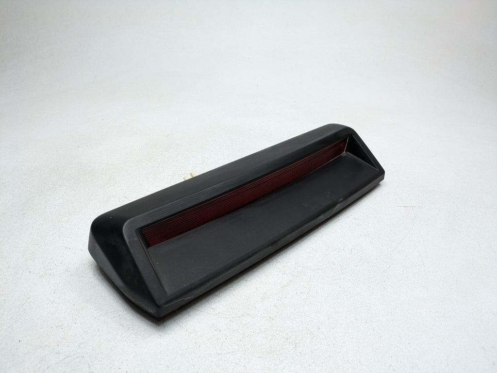 2004 - 2006 OEM NISSAN MAXIMA REAR CENTER HIGH MOUNT THIRD BRAKE LIGHT ASSEMBLY
