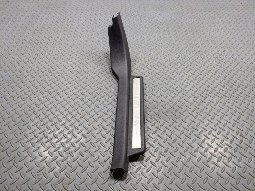 2004 - 2006 OEM NISSAN MAXIMA REAR LEFT DRIVER SIDE DOOR SILL SCUFF PLATE TRIM