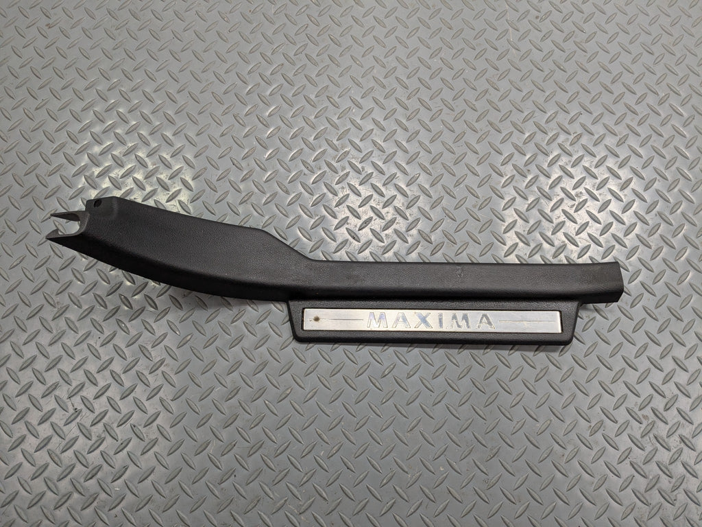 2004 - 2006 OEM NISSAN MAXIMA REAR RIGHT SIDE DOOR SILL PLATE BLACK ASSEMBLY