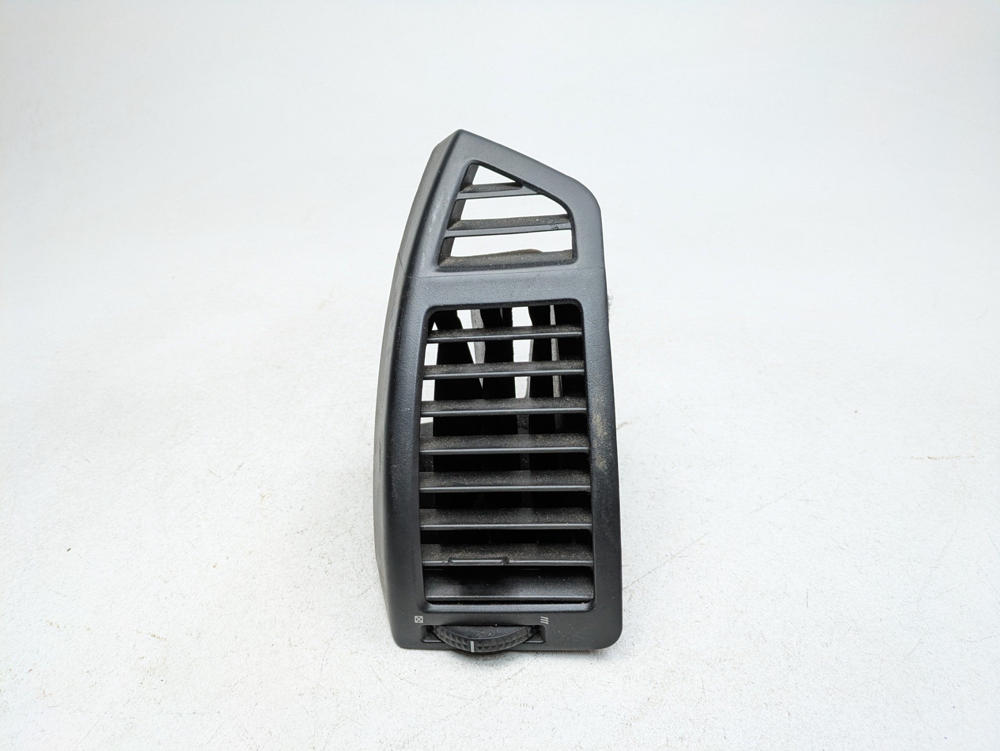 2004 - 2006 OEM NISSAN MAXIMA FRONT LEFT SIDE AC HEATER AIR VENT GRILLE ASSEMBLY