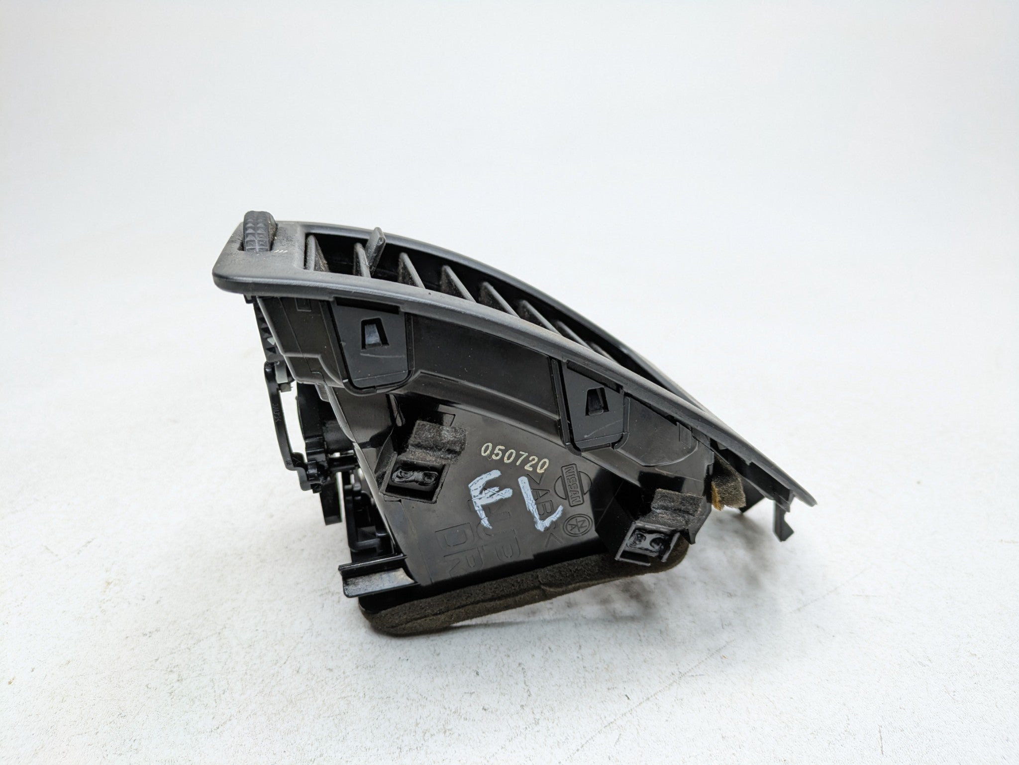 2004 - 2006 OEM NISSAN MAXIMA FRONT LEFT SIDE AC HEATER AIR VENT GRILLE ASSEMBLY